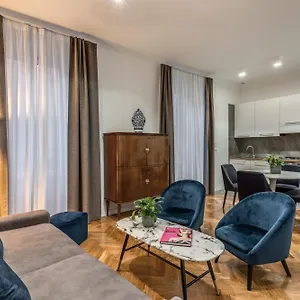 https://margana-apartment-maison-dart-collection.it-romehotels.com